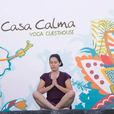 Casa Calma Yoga Hostel *